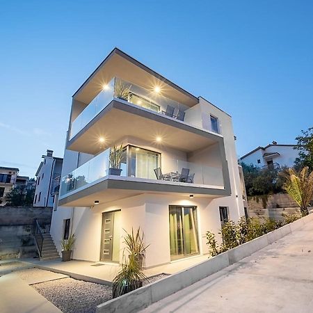 Villa Apartments Lela 拉巴克 外观 照片