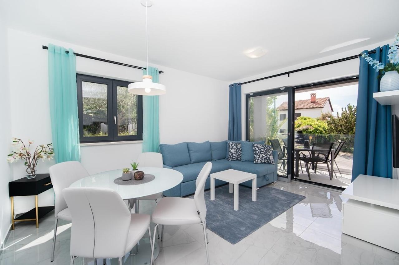Villa Apartments Lela 拉巴克 外观 照片