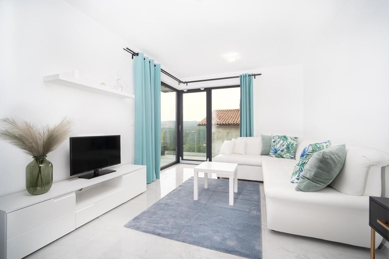 Villa Apartments Lela 拉巴克 外观 照片