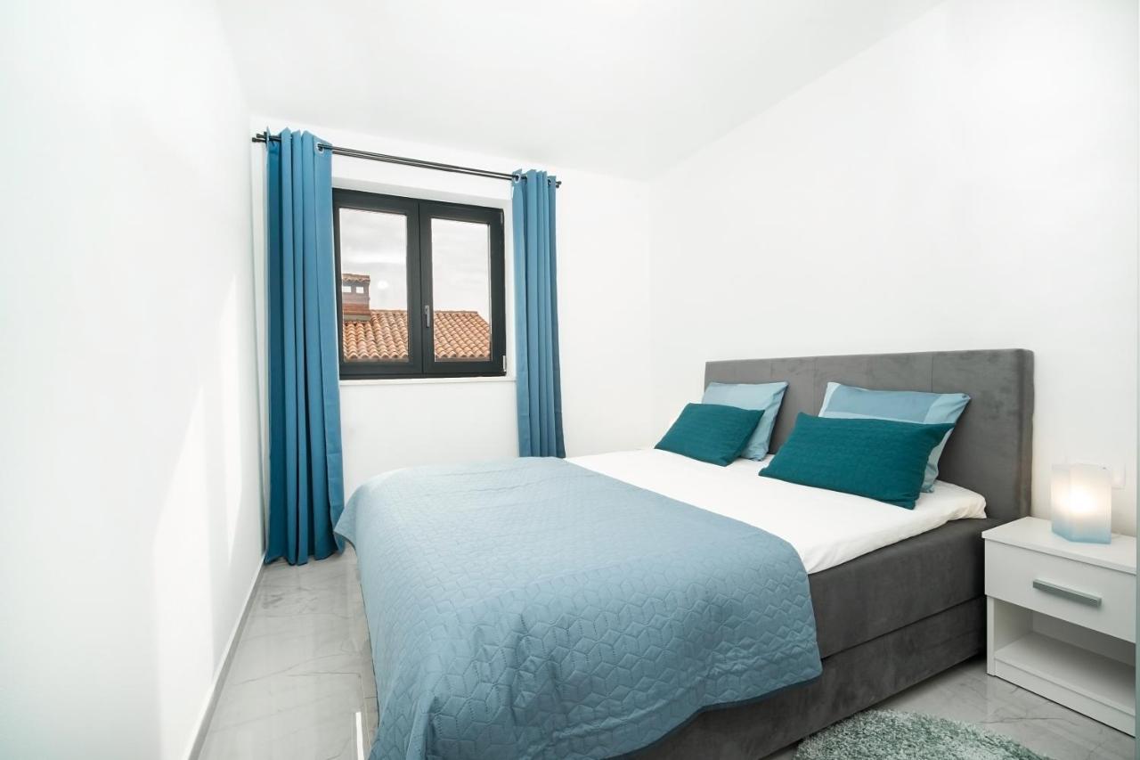 Villa Apartments Lela 拉巴克 外观 照片