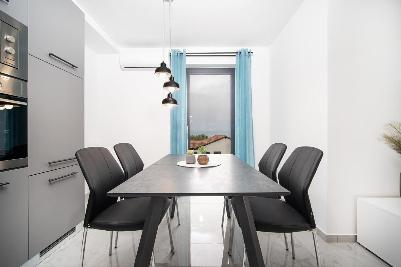 Villa Apartments Lela 拉巴克 外观 照片