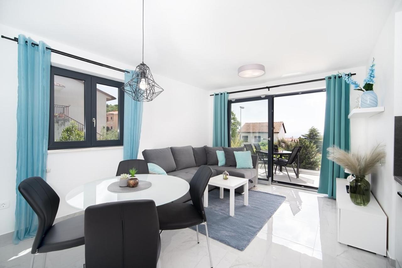 Villa Apartments Lela 拉巴克 外观 照片