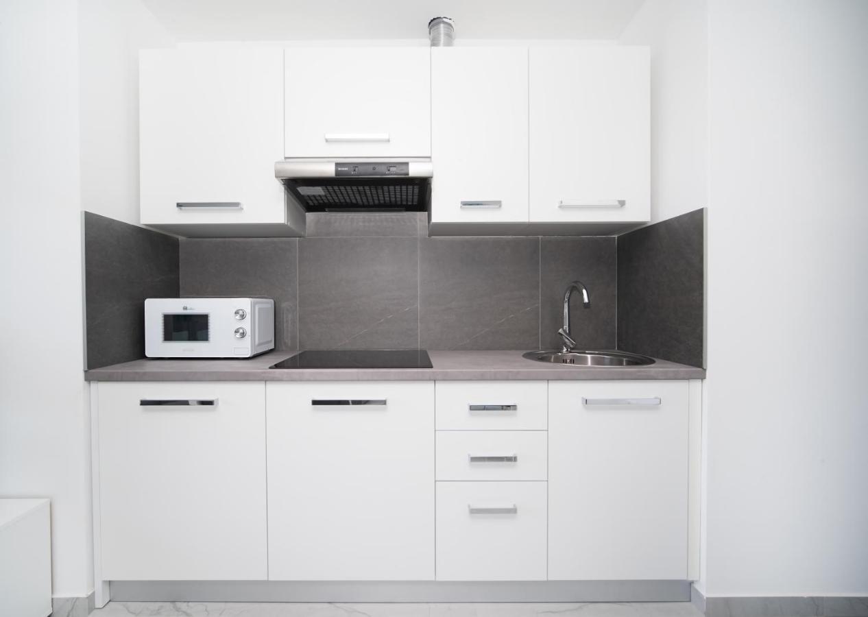 Villa Apartments Lela 拉巴克 外观 照片