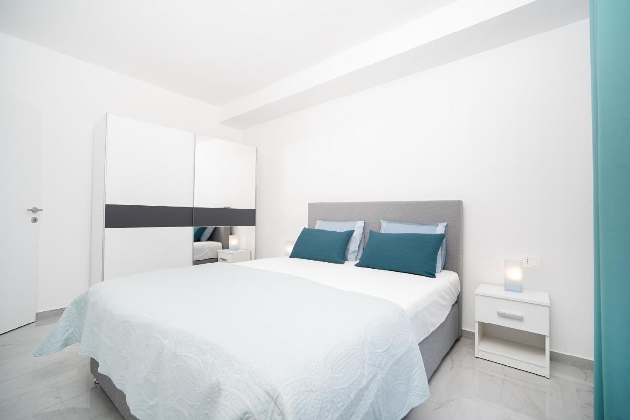Villa Apartments Lela 拉巴克 外观 照片
