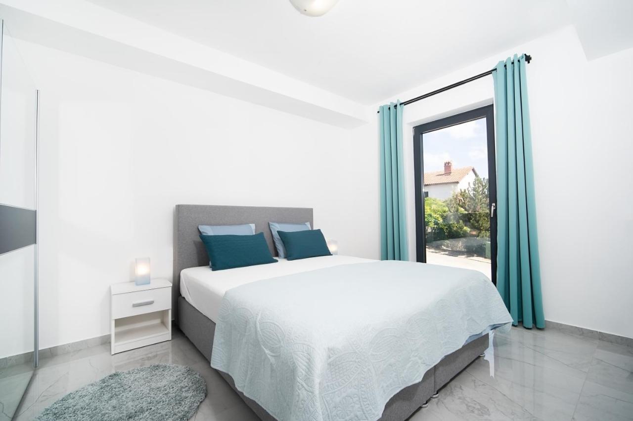 Villa Apartments Lela 拉巴克 外观 照片